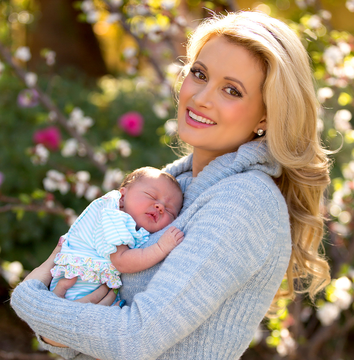 Holly Madison Reveals Her Baby Boy's Name! - Mum's Lounge