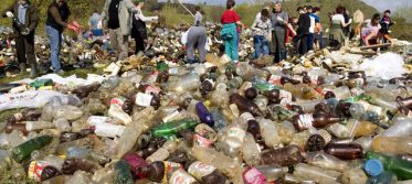 plastic-bottle-pollution
