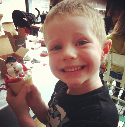 foghorn cupcake snowman decorate workshop central