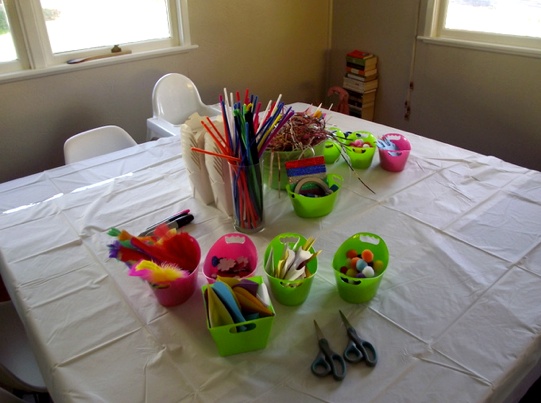 The-Party-Craft-Table-Before.png 550410 pixels