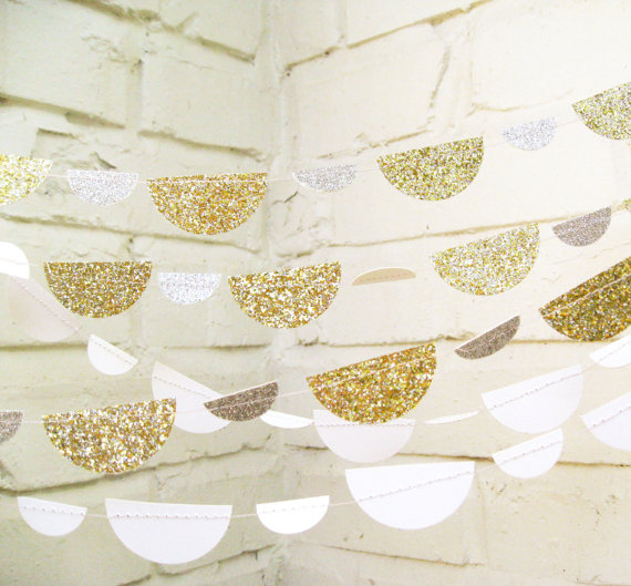 Glam scallop garland