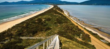 080.-The-Neck-Bruny-Island-Tourism-Tasmania-and-Scott-Sporleder.jpg 1 000584 pixels