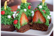 Erica s Sweet Tooth Strawberry Christmas Tree Brownie Bites