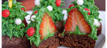 Erica s Sweet Tooth Strawberry Christmas Tree Brownie Bites