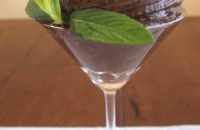 Chocolate Mousse Recipe - Raw chocolate mint mousse