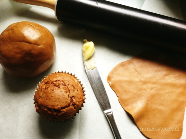 Hot Cross Cupcakes recipe