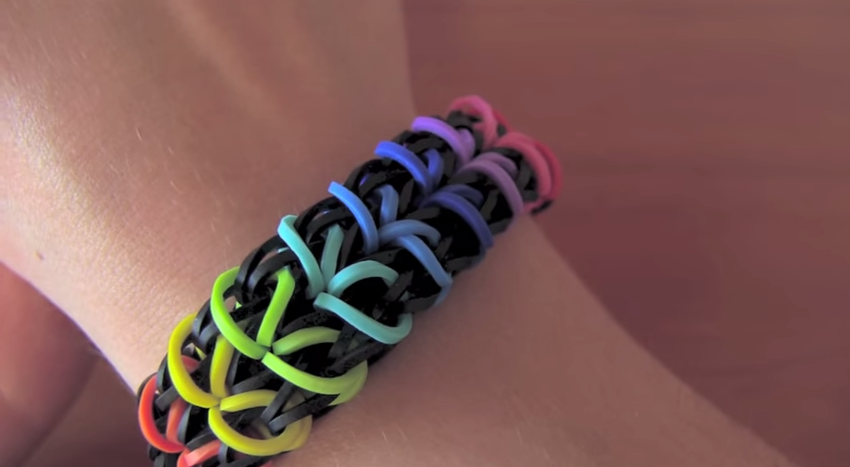 Zippy Chain Loom Bracelet Tutorial