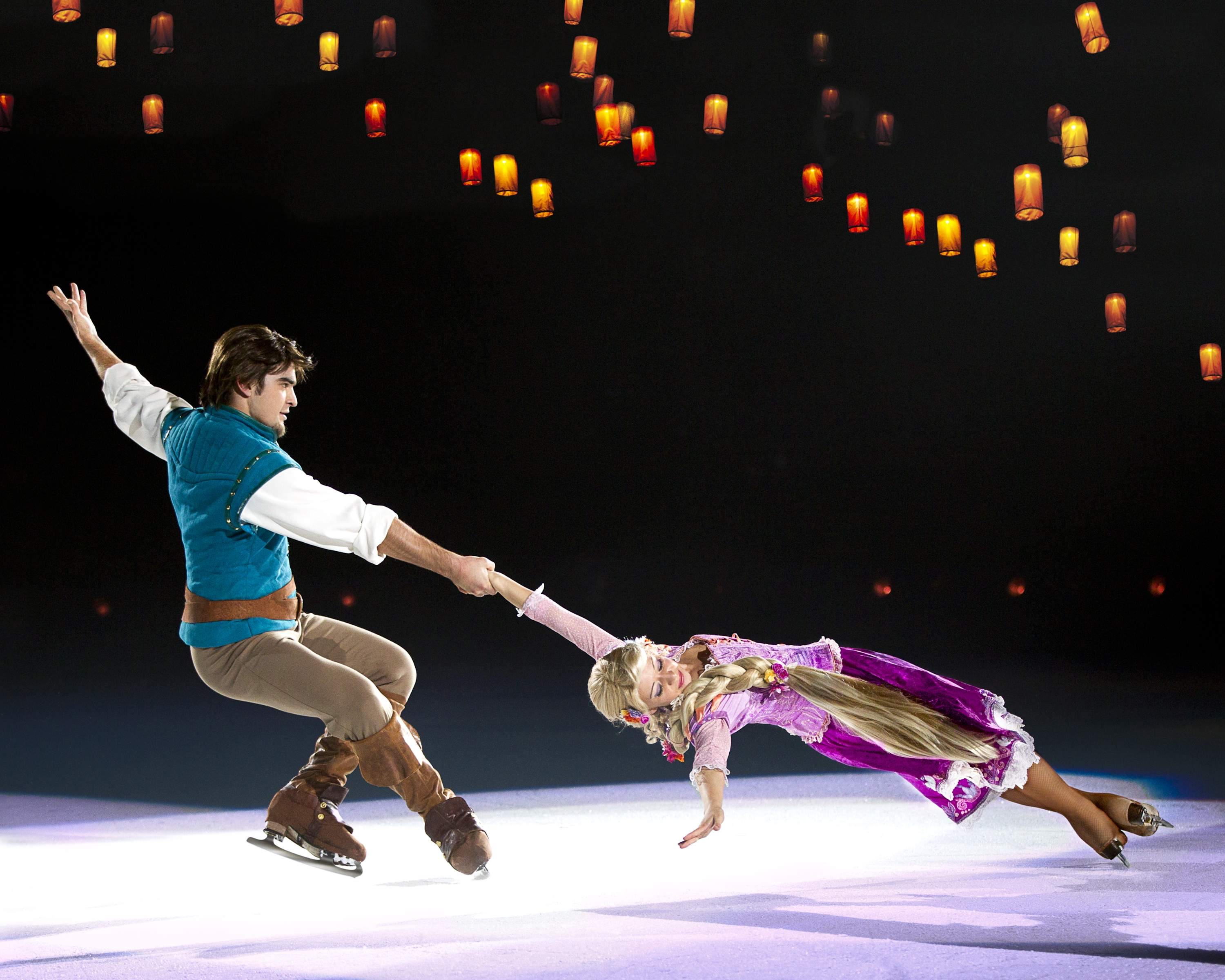 Rapunzel and Flynn disney on ice treasure trove