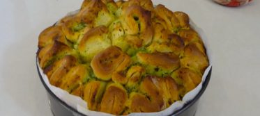 Thermomix herb and garlic pull apart