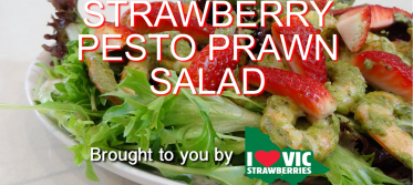 strawberry pesto prawn salad recipe