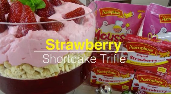 christmas desserts strawberry shortcake trifle recipe