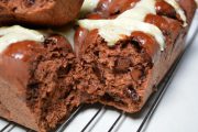 chocolate hot cross buns