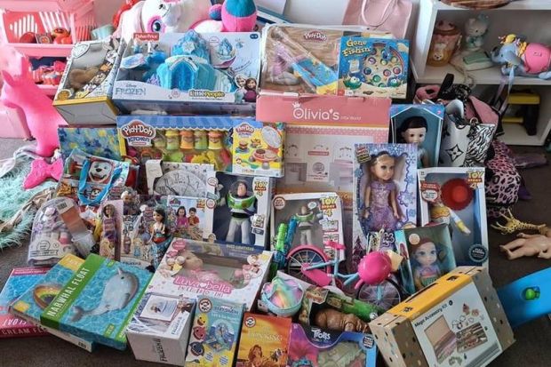 Woman Sparks Criticism After Sharing Photo Of Christmas Gifts For ...