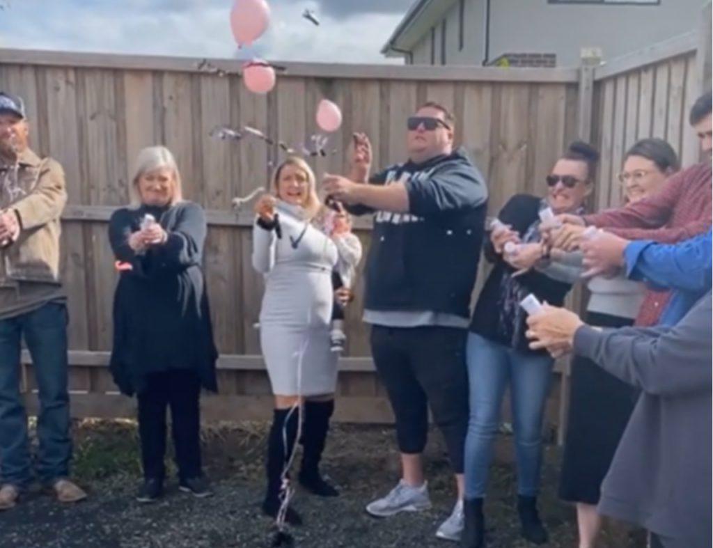 Aussie Dads Hilarious Reaction To Gender Reveal Goes Viral 7143