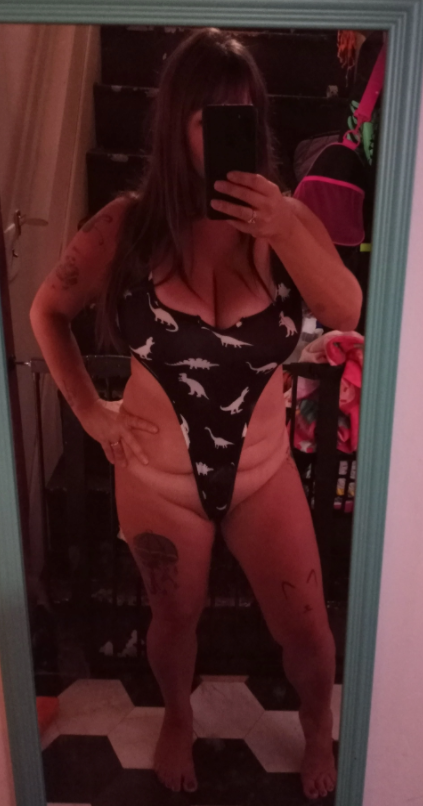 Shopper Leaves Hilarious Brutally Honest Photo Review of High Cut Bodysuit  From Shein - Mumslounge