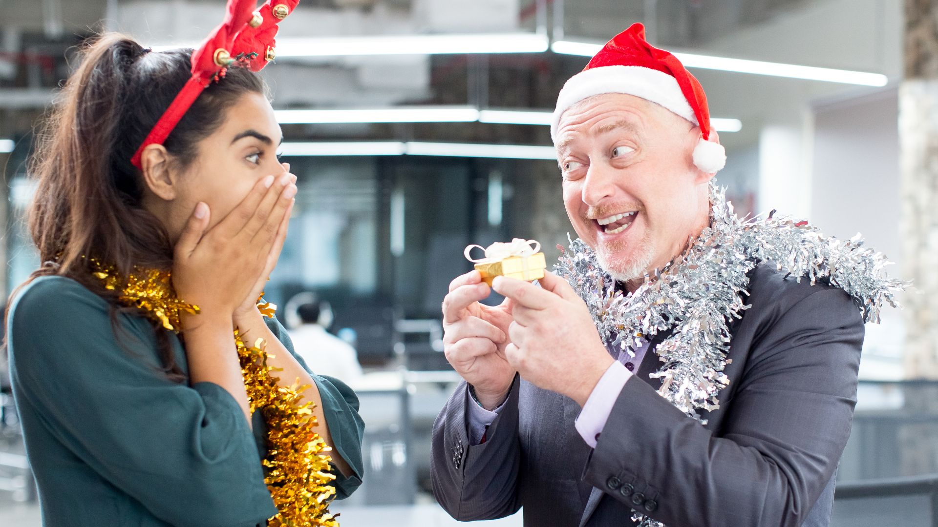 People Share the Worst Christmas Bonuses They’ve Ever Received - Mumslounge