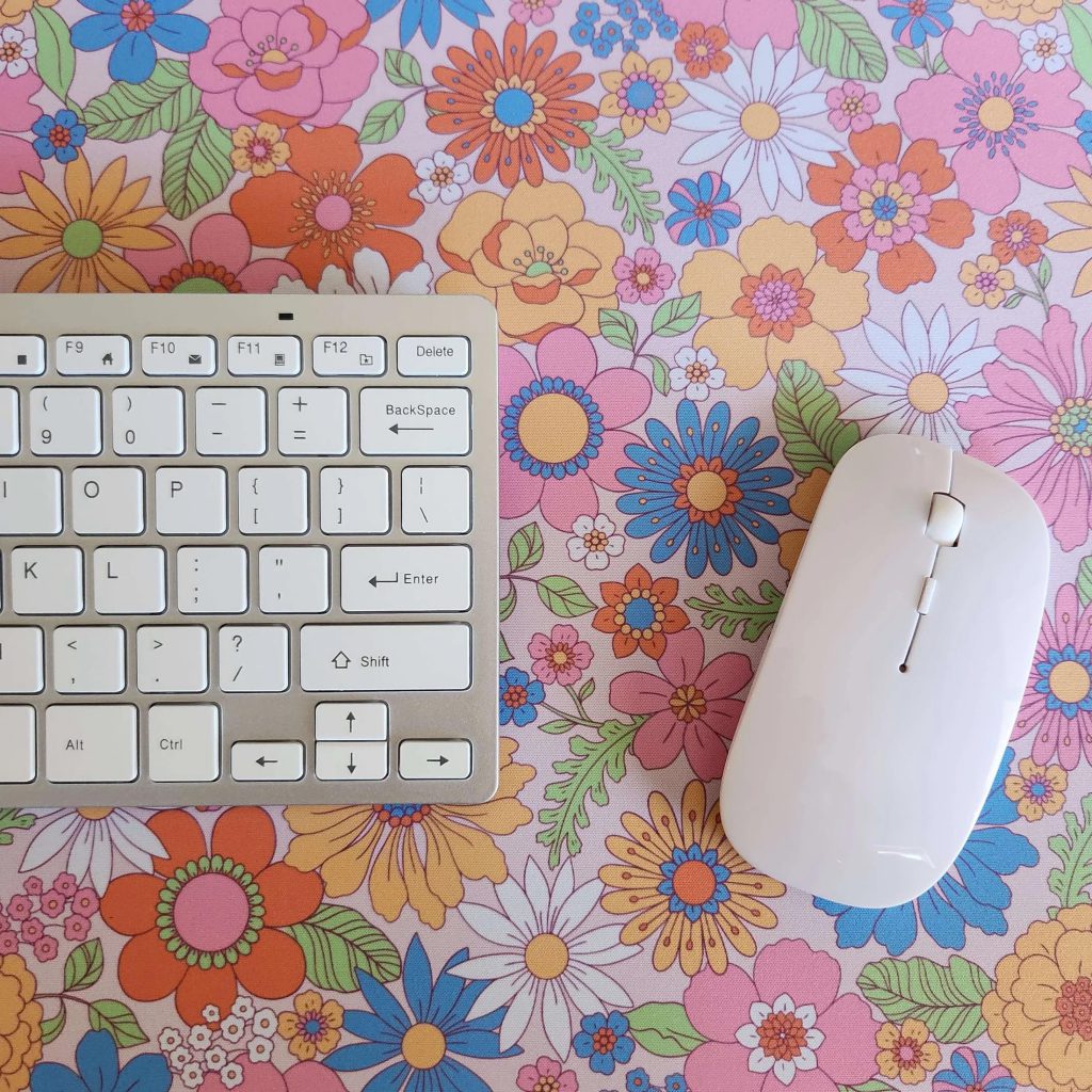 desk buds mouse mat